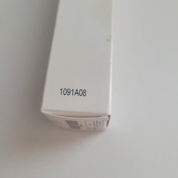 Arbonne BrightenUp Targeting Essence with Retinol Uneven Tone 1oz/30ml RETIRED - Picture 5 of 8